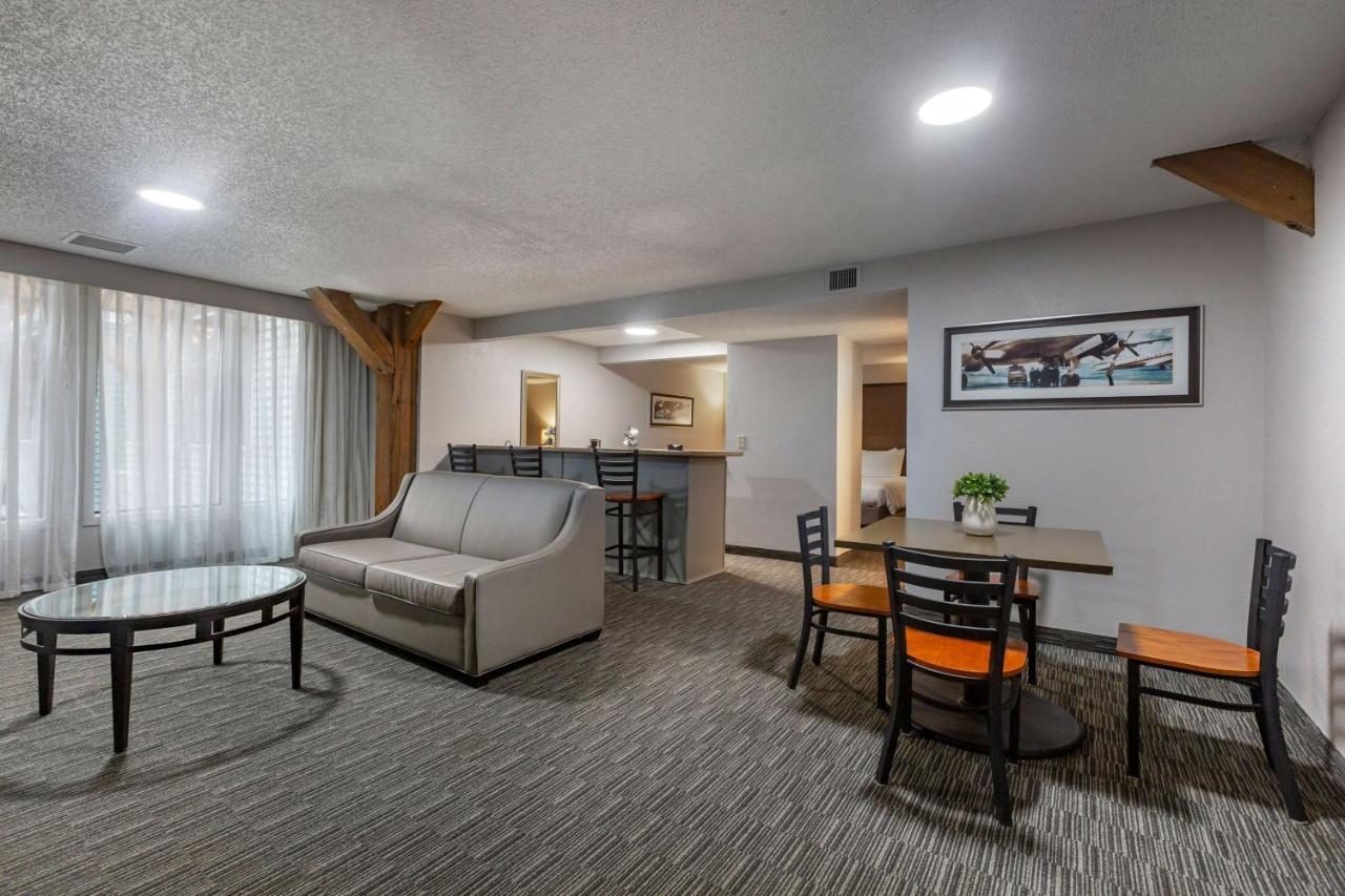 Best Western Plus Como Park Hotel Saint Paul Exterior photo
