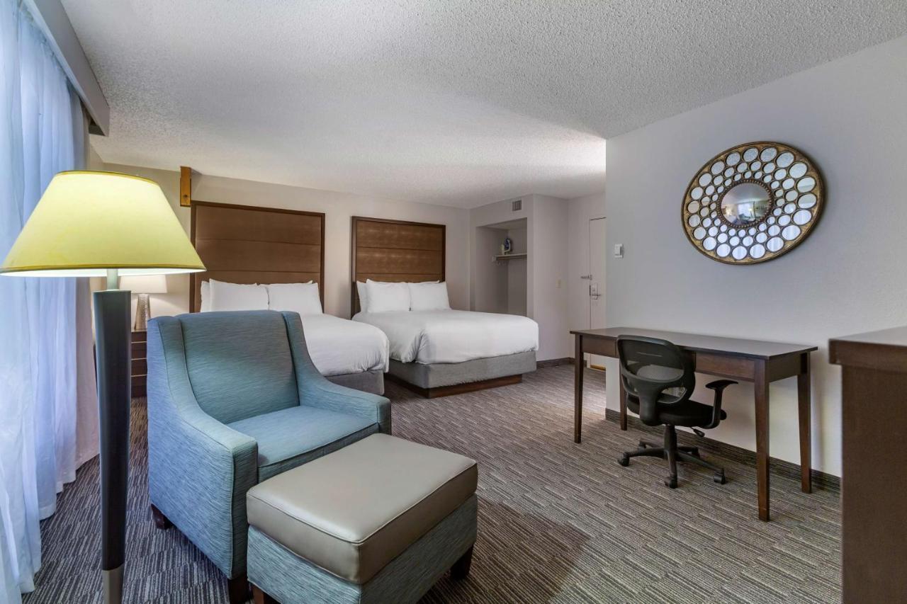 Best Western Plus Como Park Hotel Saint Paul Exterior photo