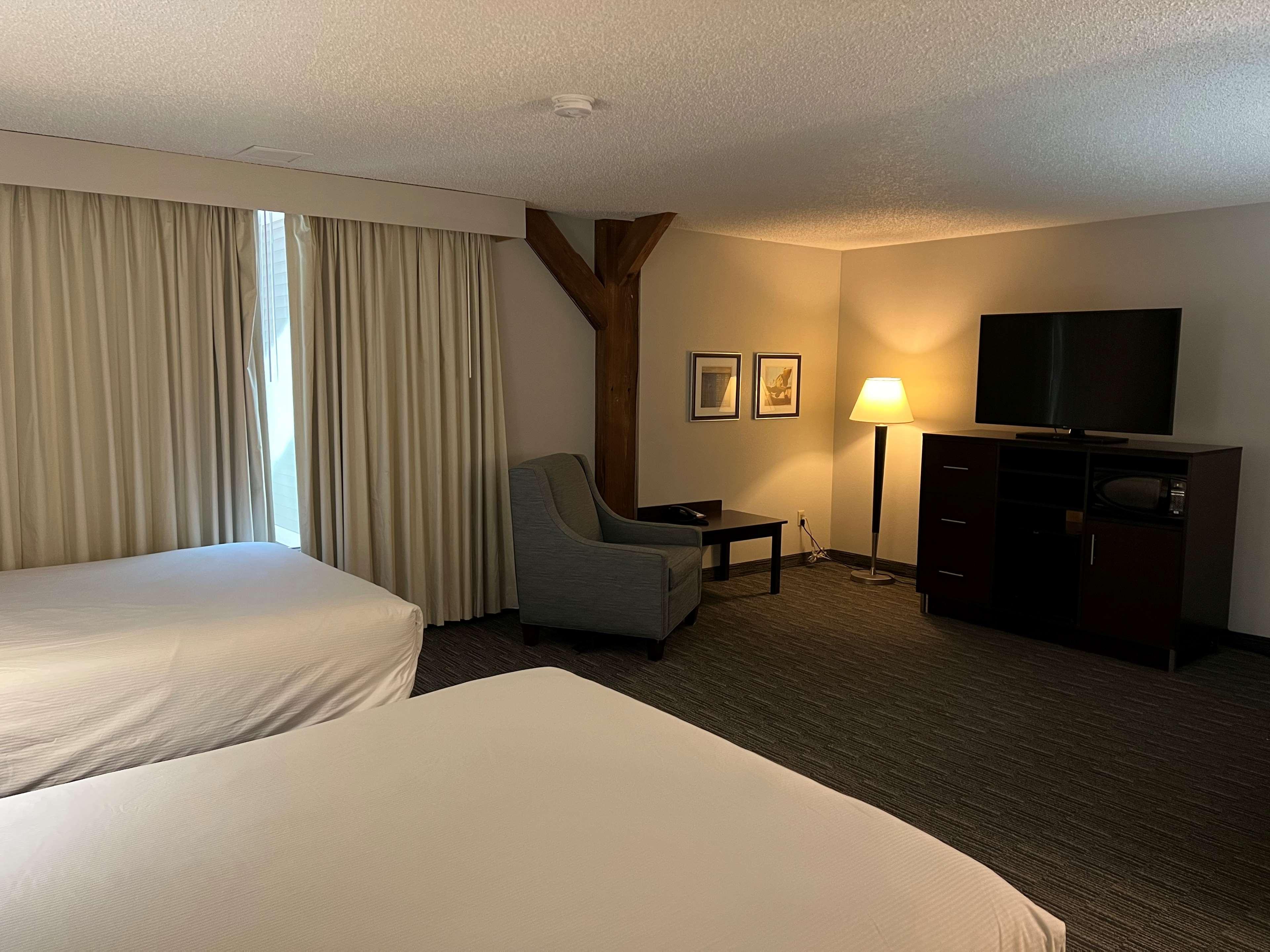 Best Western Plus Como Park Hotel Saint Paul Exterior photo
