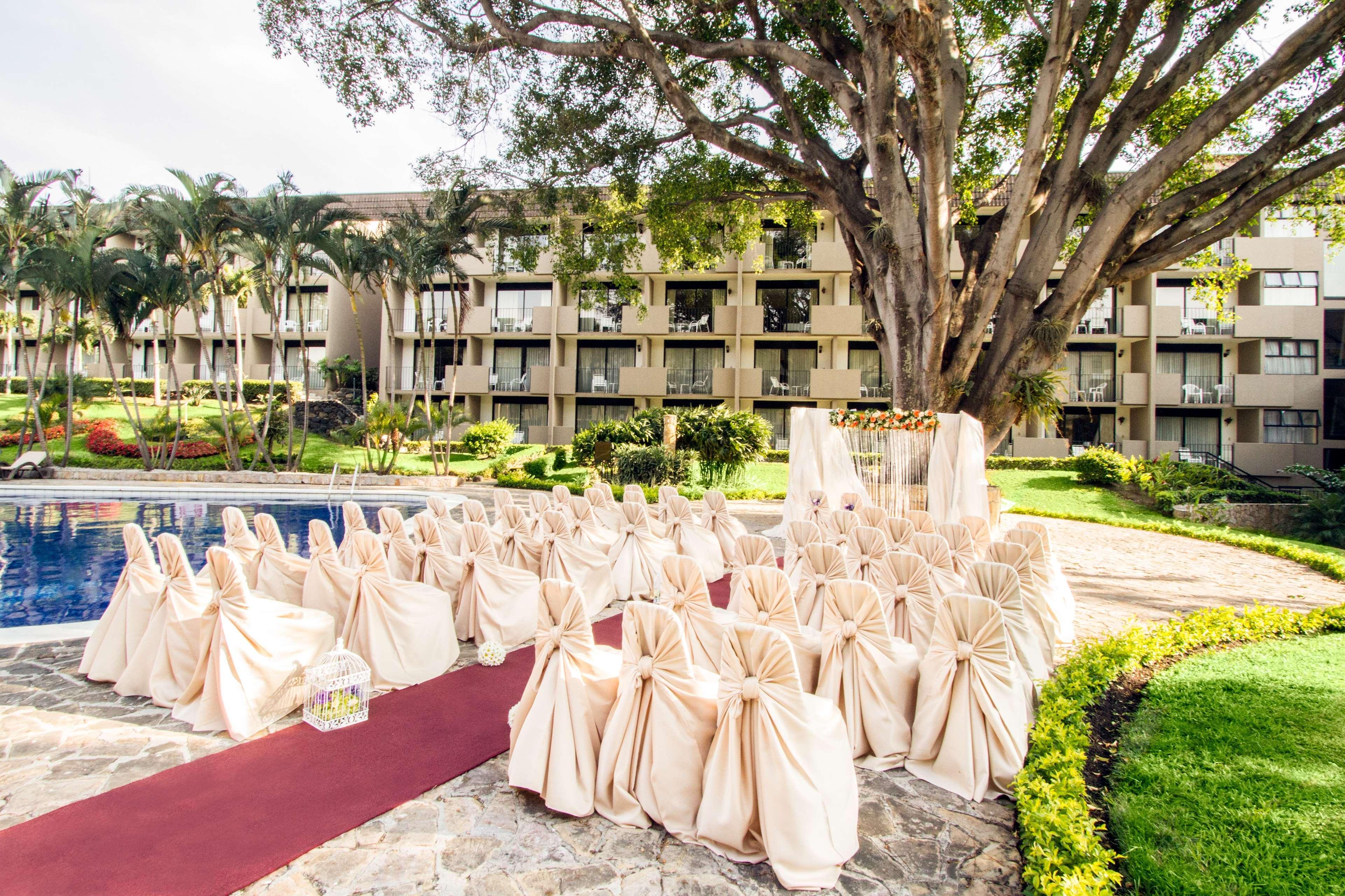 Best Western Plus Como Park Hotel Saint Paul Exterior photo