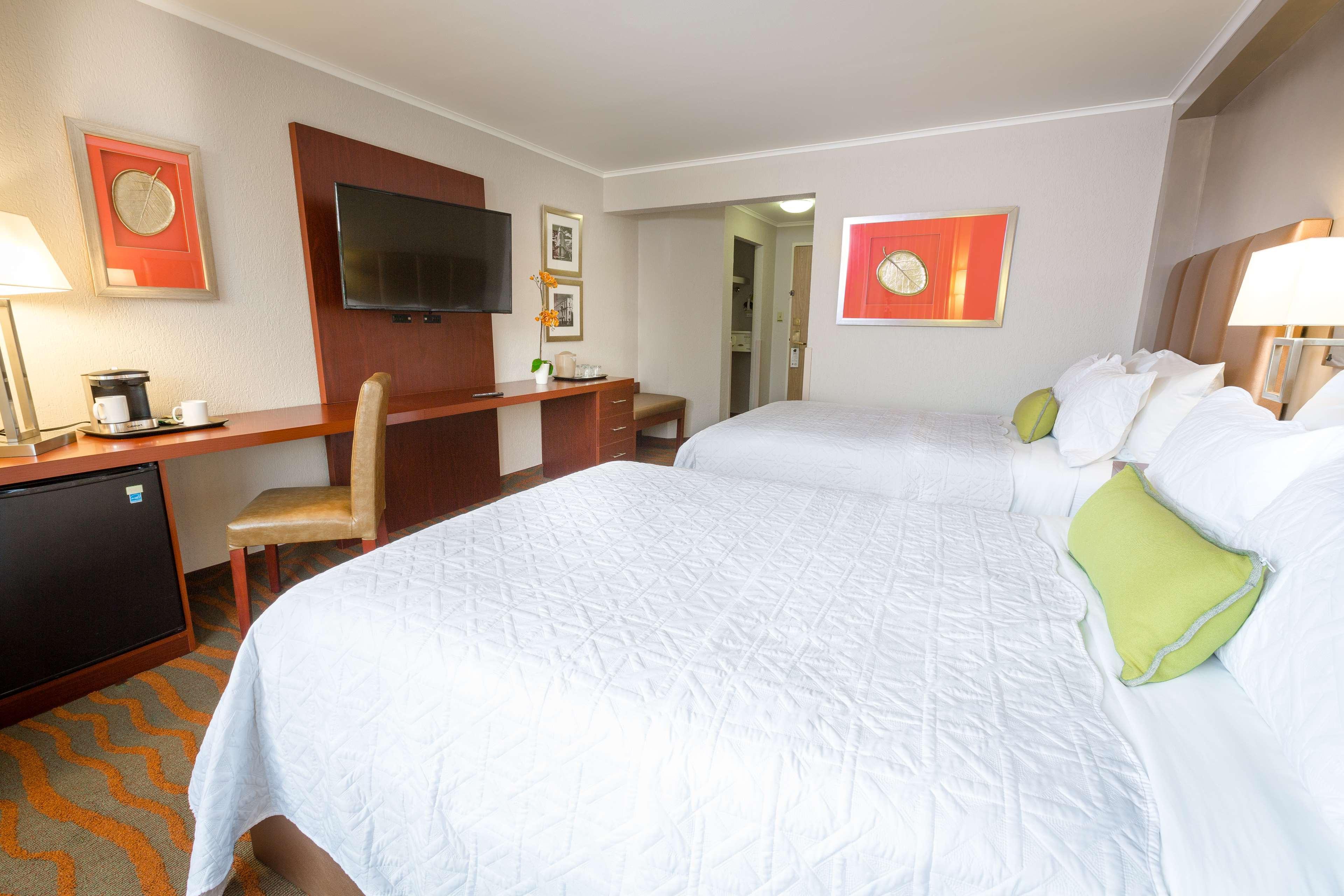 Best Western Plus Como Park Hotel Saint Paul Exterior photo