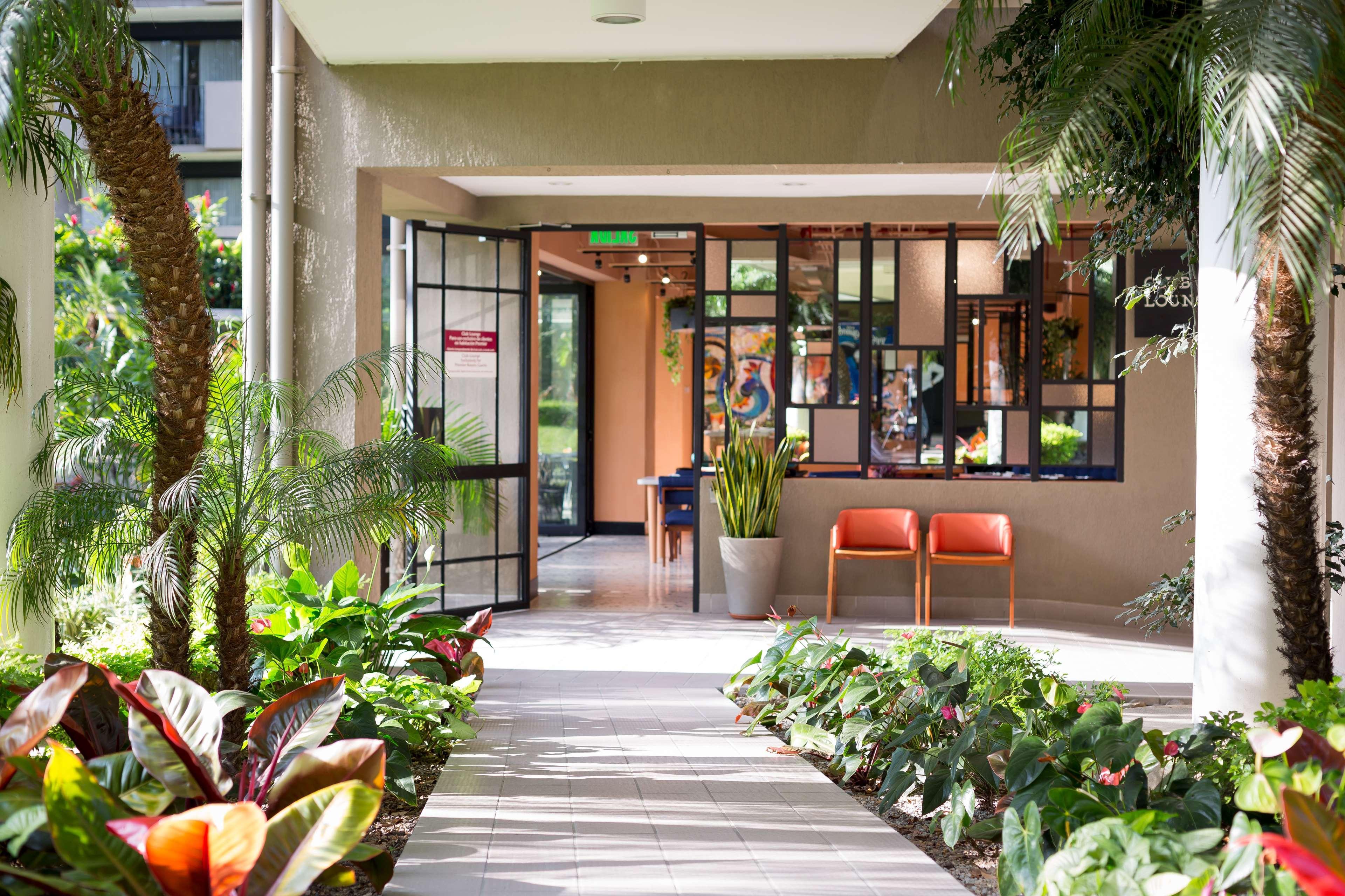 Best Western Plus Como Park Hotel Saint Paul Exterior photo
